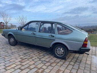Volkswagen Passat B2 Santana - 3