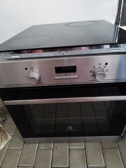 prodám 4 roky starou vystaěnou trobu + keramickou desku - 3