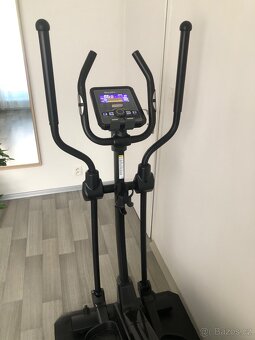Eliptický trenažér HouseFit Motio 80 iTrain - 3