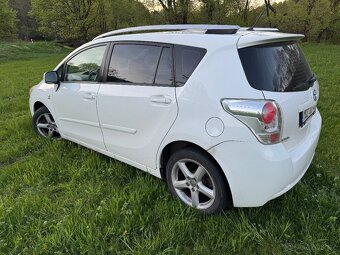 Toyota Verso 2,2 D-CAT 110 KW r.v.2011. - 3