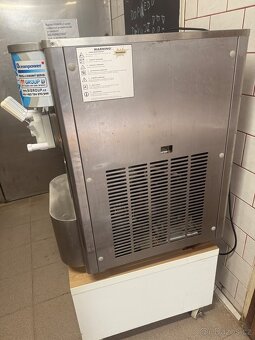 Prodám zmrzlinový stroj oceanpower OP130 - 3