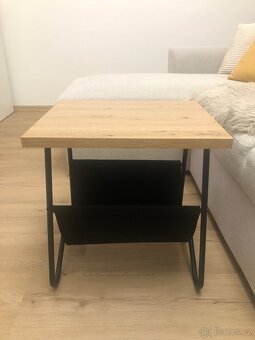 menší stolek do pokoje - 3