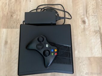 Xbox 360 Slim 4GB - 3