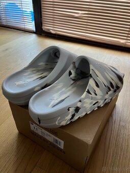 Slide Custom 2 - 3