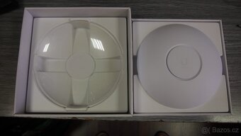 Nove Ubiquiti Unify AP U6-pro - 3