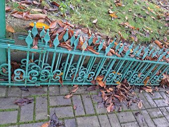 Vjezdova kovová brána - 3