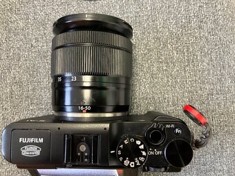 Bezzrcadlovka Fujifilm X-A1 + objektiv 16-50mm, 2x baterie - 3