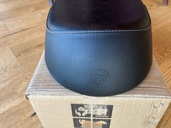 Royal Enfield nově original sedlo - 3