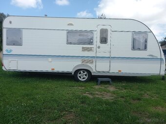 Prodám karavan ADRIA adora 552 PK,r.v 2006,váha 1125/1400/15 - 3