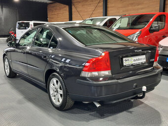 Volvo S60 - 2,4i Comfort TOP stav - 3