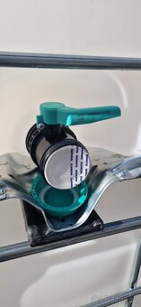 Zásobník 1.000 L - stavba  - zahrada - kontejner  - dešťovka - 3