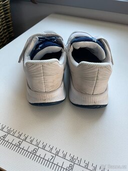 Prodám tenisky Babolat vel. 33 - 3