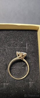 Prodám dámský zlatý prsten s kamínky - 3