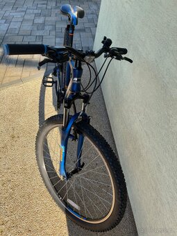 Horske juniorske kolo Carrera / velikost pneu 27,5” - 3