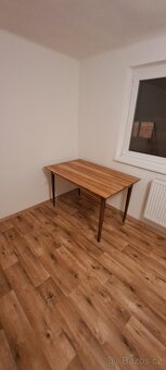 Obyvaci sestava+ konferencni stolek - 3