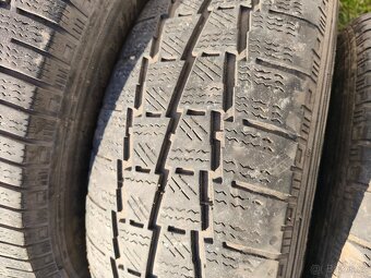 215/65/16C celoroční - 3