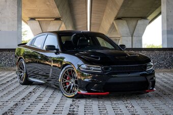 Dodge Charger SRT Hellcat 6.2L V8 - 3