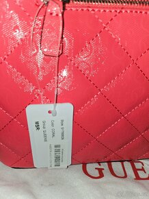 NOVÁ Kabelka Guess barva korálová - 3