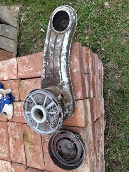 Moskvič sání motoru - 3