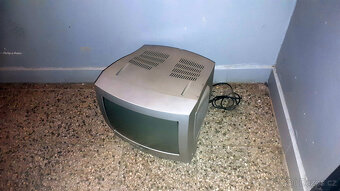 Klasický televizor 37cm Hometech == SKLENĚNÁ OBRAZOVKA == - 3