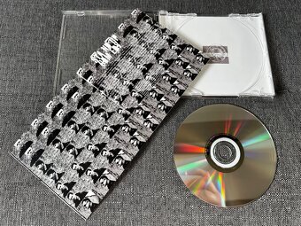 U2 | No Line On The Horizon | org. USA | oficiální label - 3