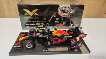 Max Verstappen 1:18 s figurkou - prvy titul Abu Dhabi 2021 - 3
