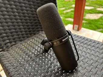 Shure SM7B - 3