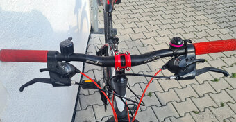 Trekové kolo KRON TX-100, Kotouč. brzdy, Řazení Shimano - 3