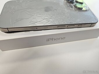 iphone 16 pro 128GB - poškozená záda - 3