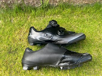 SHIMANO tretry SHXC702 černé - 3
