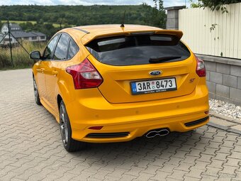 Ford Focus ST 2.0 T 2013 electric gold - 3