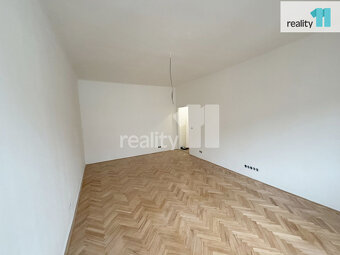 Pronájem bytu 1+1, 47 m2, po rekonstrukci, nezařízený, Praha - 3