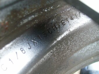 zimní kola Golf 7 Octavia 3 195.65.15" vzorek 90% - 3
