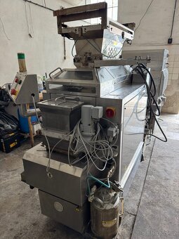 Linka Rheon VX202 cup rounder line stressfree - 3