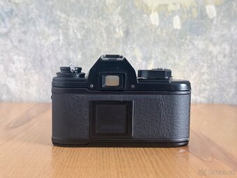 Filmová zrcadlovka NIKON EM + 50mm f1.8 + 28mm f2.8 - 3