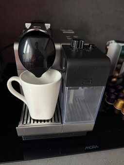 Kávovar Nespresso Délongi na kapsle - 3