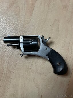 Historický Revolver Bulldog 38 SW - 3