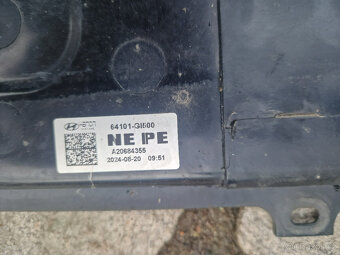 Hyundai Ioniq 5 - chladičová stěna - 3