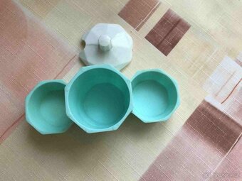 Retro solnička plastová - 3