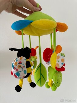 Hudební kolotoč nad postýlku - 3