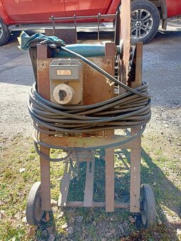 Cirkulárka na řezání dřeva 4 kW - 3