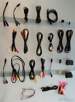 Různé A/V kabely - 3