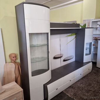 Kvalitní značková obývací stěna s komodou rozměry viz foto - 3