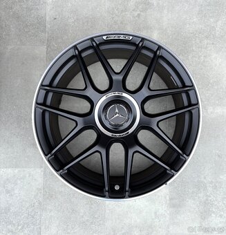 Mercedes R19 A45 A45s Mercedes AMG V class - 3
