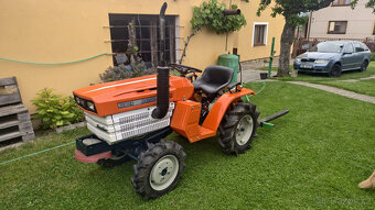 KUBOTA B1200 - 3