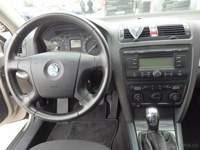 ŠKODA OCTAVIA 2 KOMBI 1.9 TDI DPF ROK 2009 SERVISKA PĚKNÁ - 3