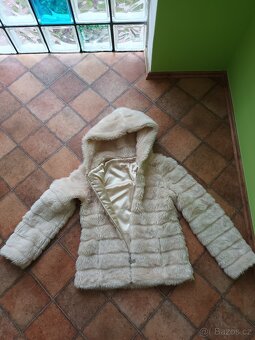 Kabátek s kapucou - 3
