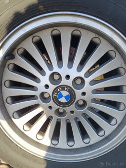 BMW E39 -  orig.kola hezké s pneu celoroční M+S 6,5mm - 3