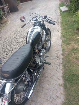 TRIUMPH T 140 - 3
