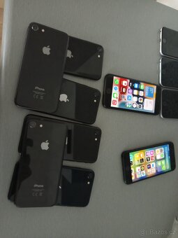 IPhone SE 2022- SE 2020 - 3